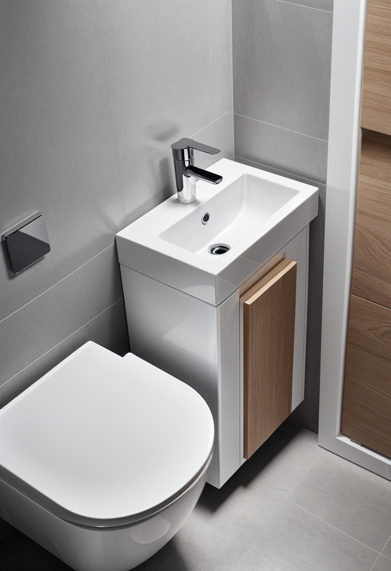19 Genius Small Bathroom Ideas: Space Saving Hacks 31 17. Space-saving bathroom lamp solution-2